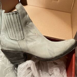 Old Gringo blue leather Ankle Booties yippee ki yay vadia Chelsea